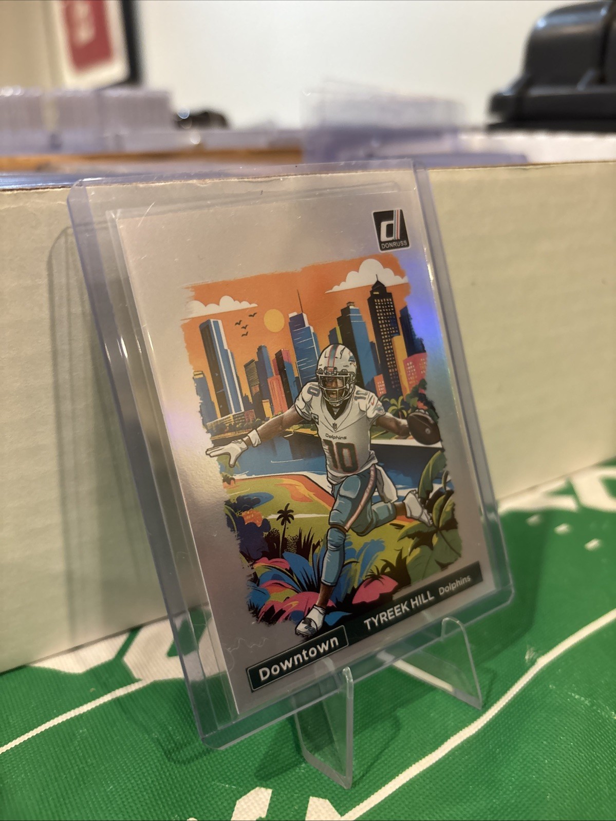 2024 Panini Donruss - Downtown! Tyreek Hill #3 PSA 10 WORTHY‼️ VERY CLEAN📈📈 view 2