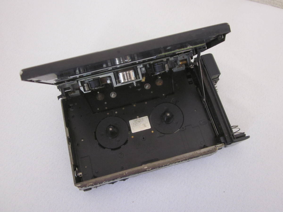 AIWA HS-F50 STEREO CASSETTE RECORDER ジャンク（AIWA Stereo