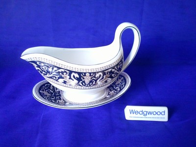 Wedgwood Florentiner dunkelblaues Muster Sauciere (dunkelblaue Drachen) - W1956