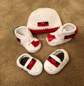 red baby shoes boy