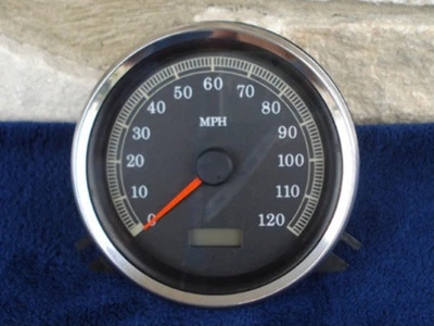 ELECTRONIC SPEEDOMETER FOR HARLEY SOFTAIL 1996-99 REPLACES OEM # 67027-96A - Bild 1 von 2