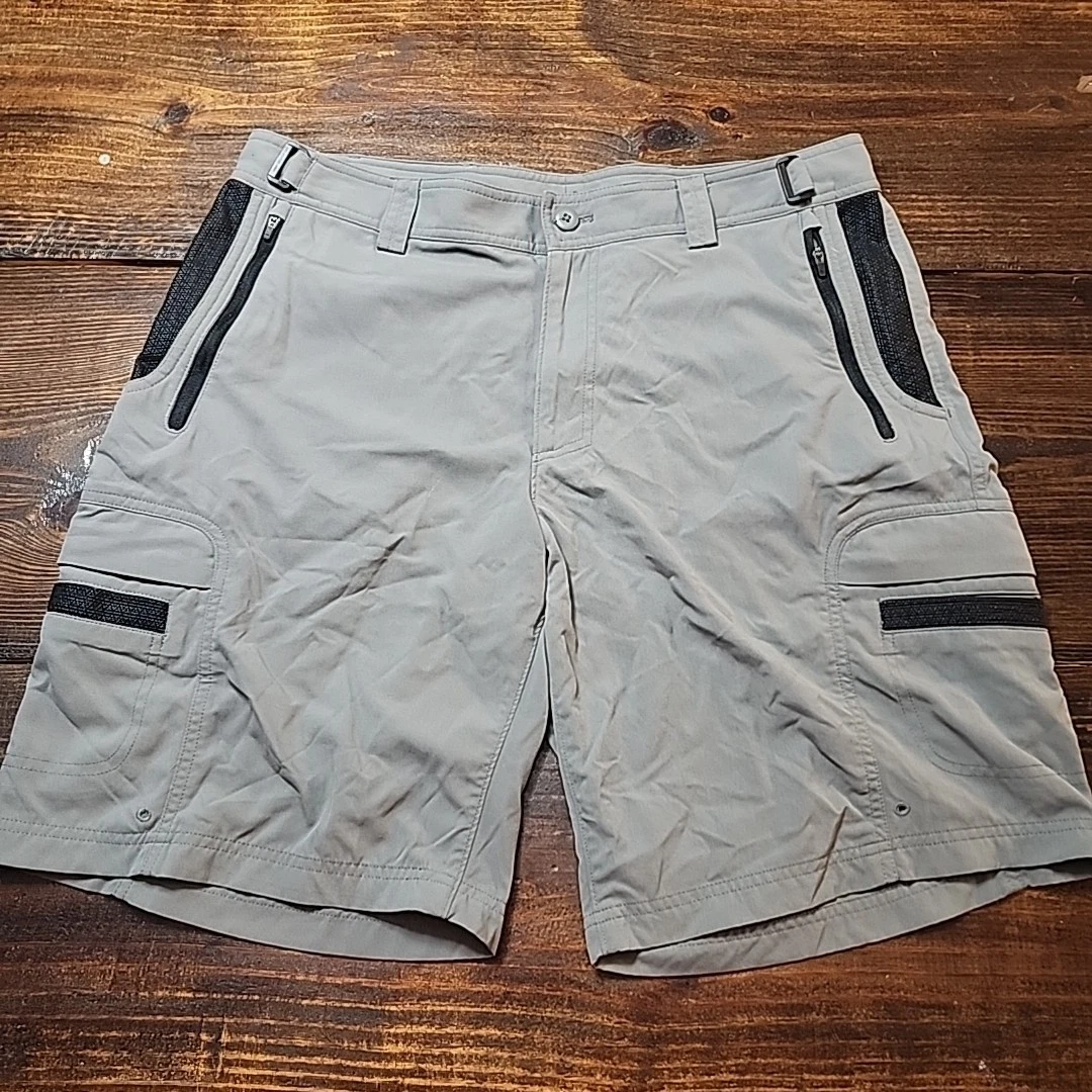 L.L. BEAN FISHING CAMPING HIKING CARGO SHORTS SZ 36 UTILITY
