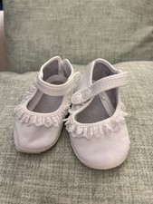 White Leather Infant Shoes, 2 Snaps Eyelet Ruffle Vintage