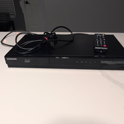 Samsung Blu-ray 3D Player Black w/ Remote & HDMI.