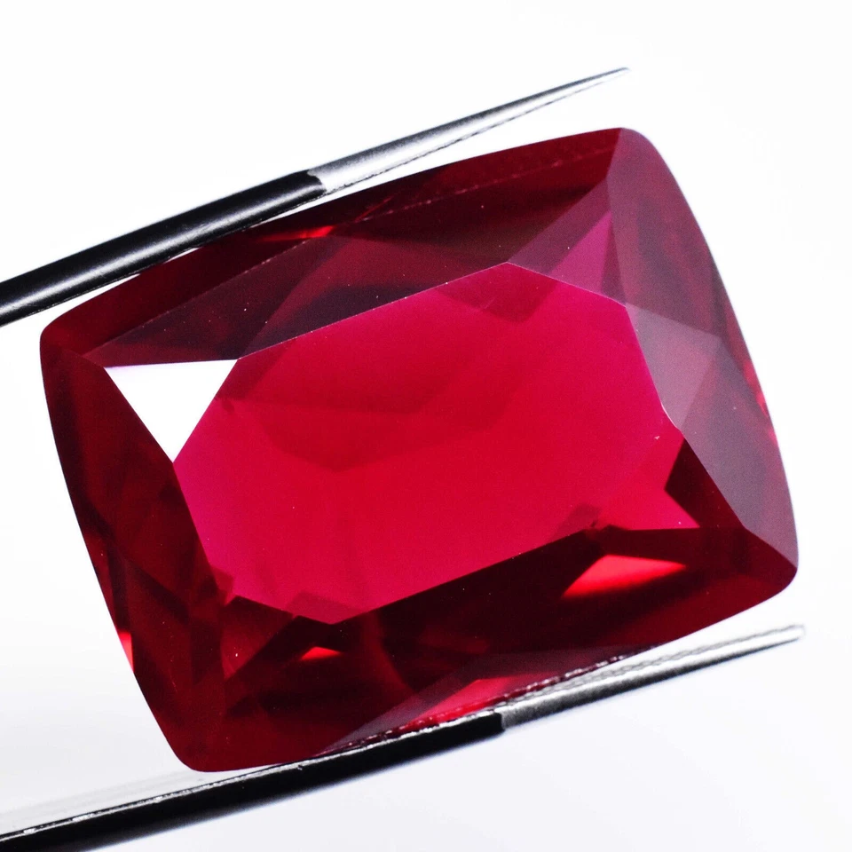 Piedra preciosa suelta de granate piropo rojo certificado natural 62,20 quilates corte 27x20 mm Foto 3 de 4