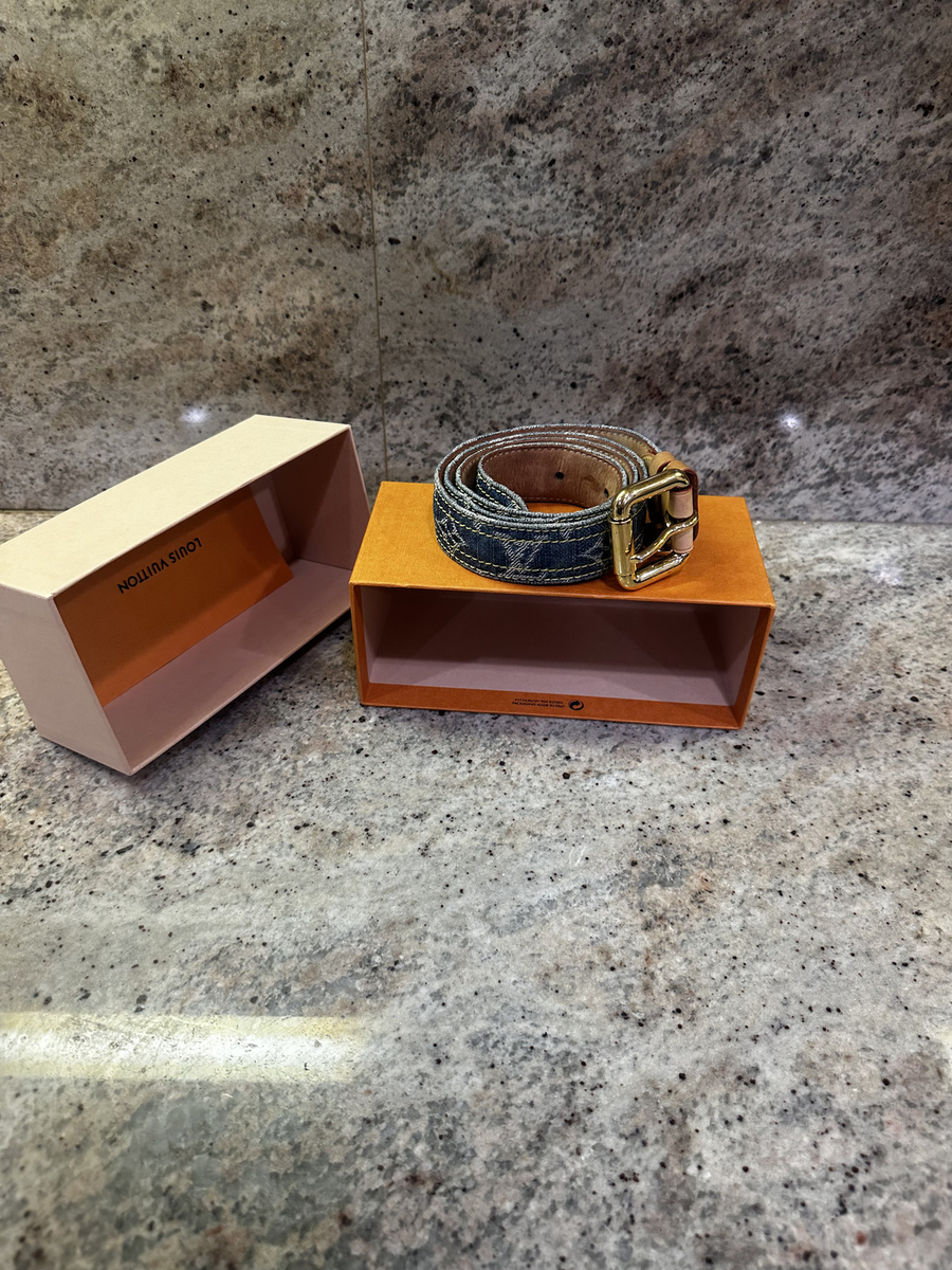 Louis Vuitton Ceinture Buckle Belt in Monogram Denim Blue  display picture 1