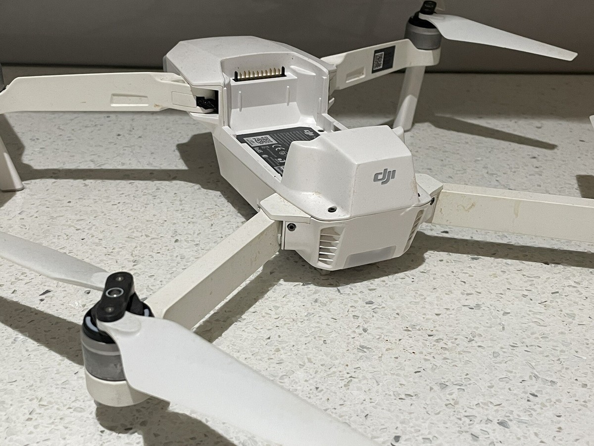 DJI  MAVIC PRO ALPINE WHITE  ドローン DJI Mavic Pro Alpine White Unbox and First Look - YouTube