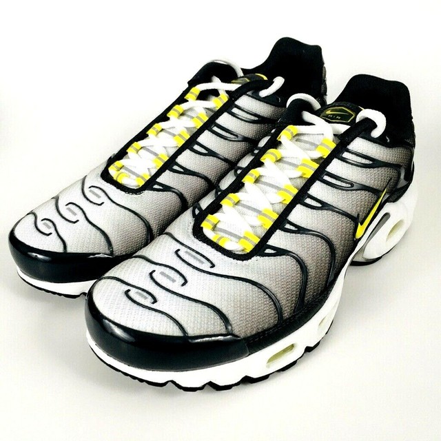 yellow black air max plus