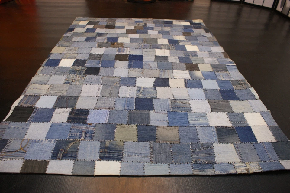Upcycling Vintage Jeans enim Teppich aus Baumwolle patchwork blau diverse Größe - Bild 3 von 4