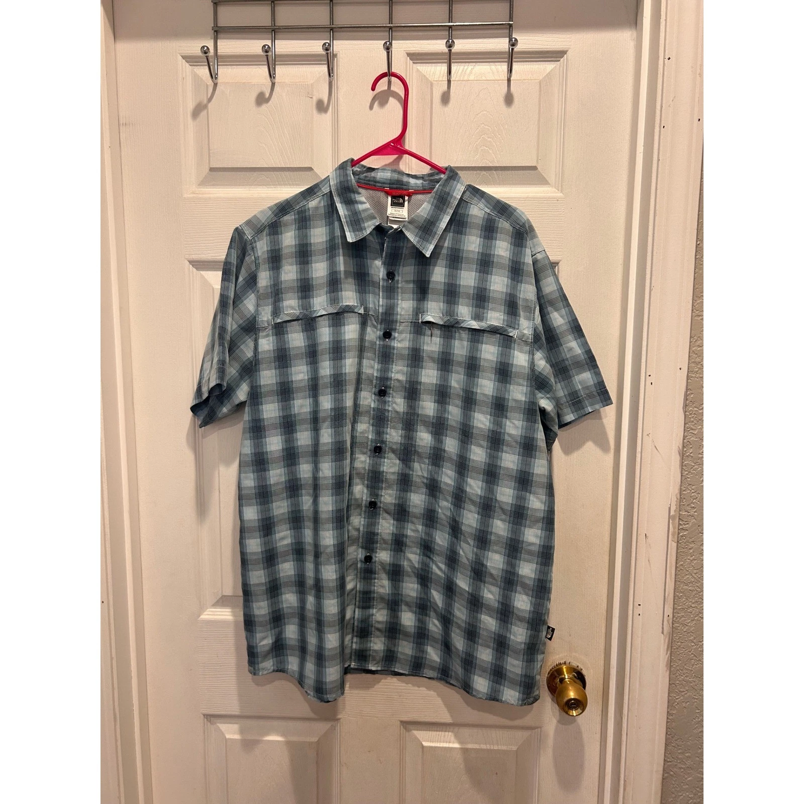 The North Face Mens XL Blue Plaid Short Sleeve Button Down Hiking Shirt Vented