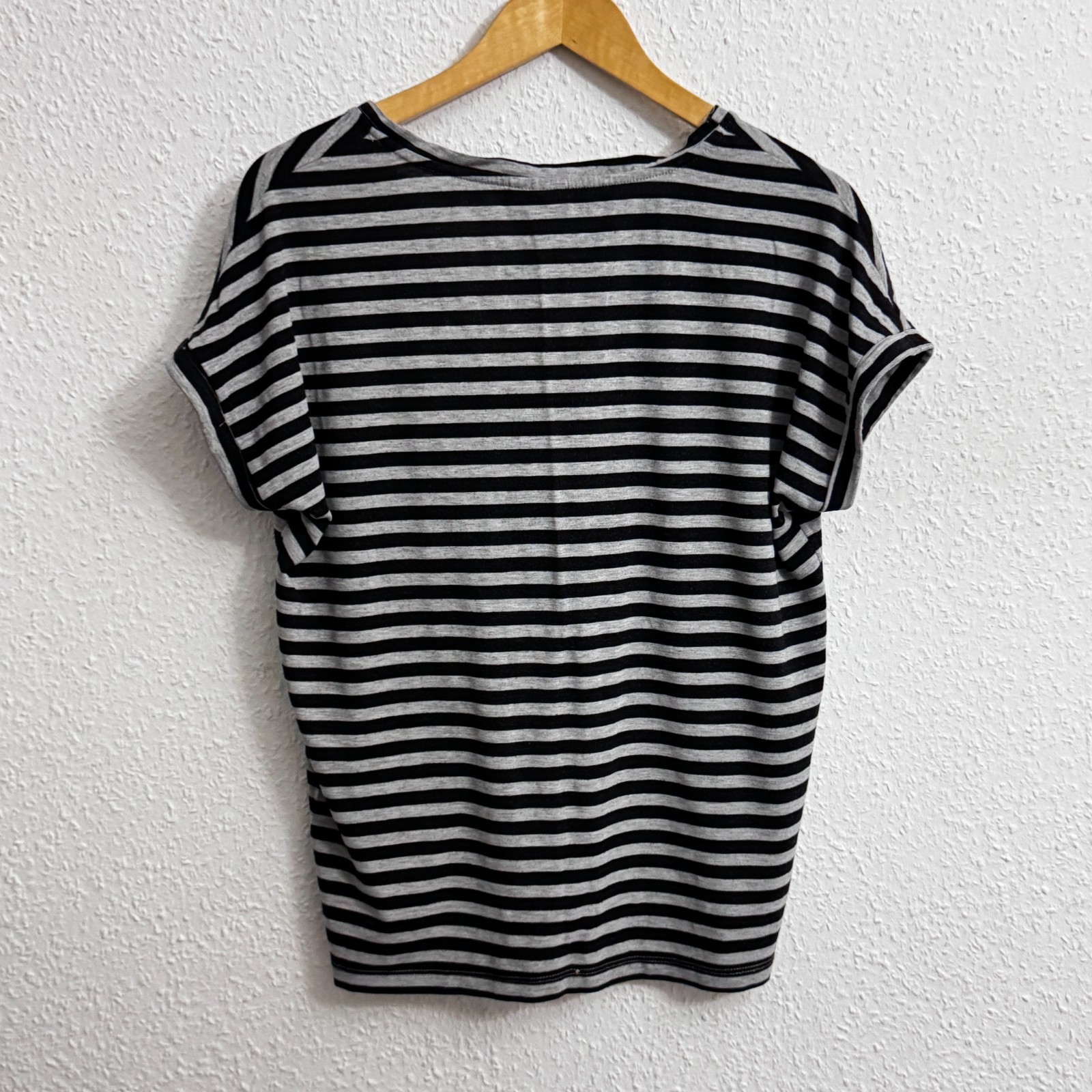 VERO MODA Striped Graphic Tee - Gray & Black - Size M image 4