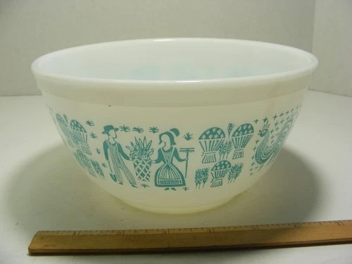 Vintage Pyrex Amish Butterprint Medium 1 1/2 QT Mixing Bowl Turquoise White 402