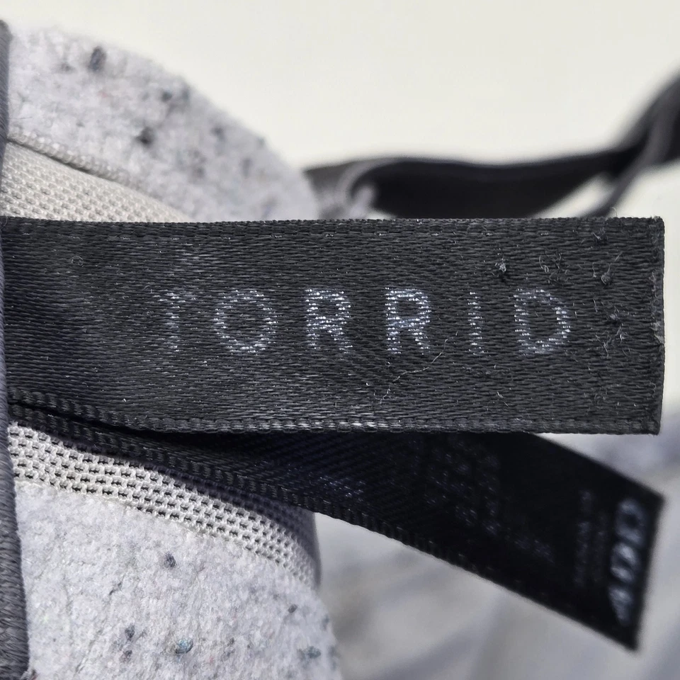 Sutiã feminino tórrido 40D cinza floral alças ajustáveis renda com fio conversível - Imagem 4 de 4