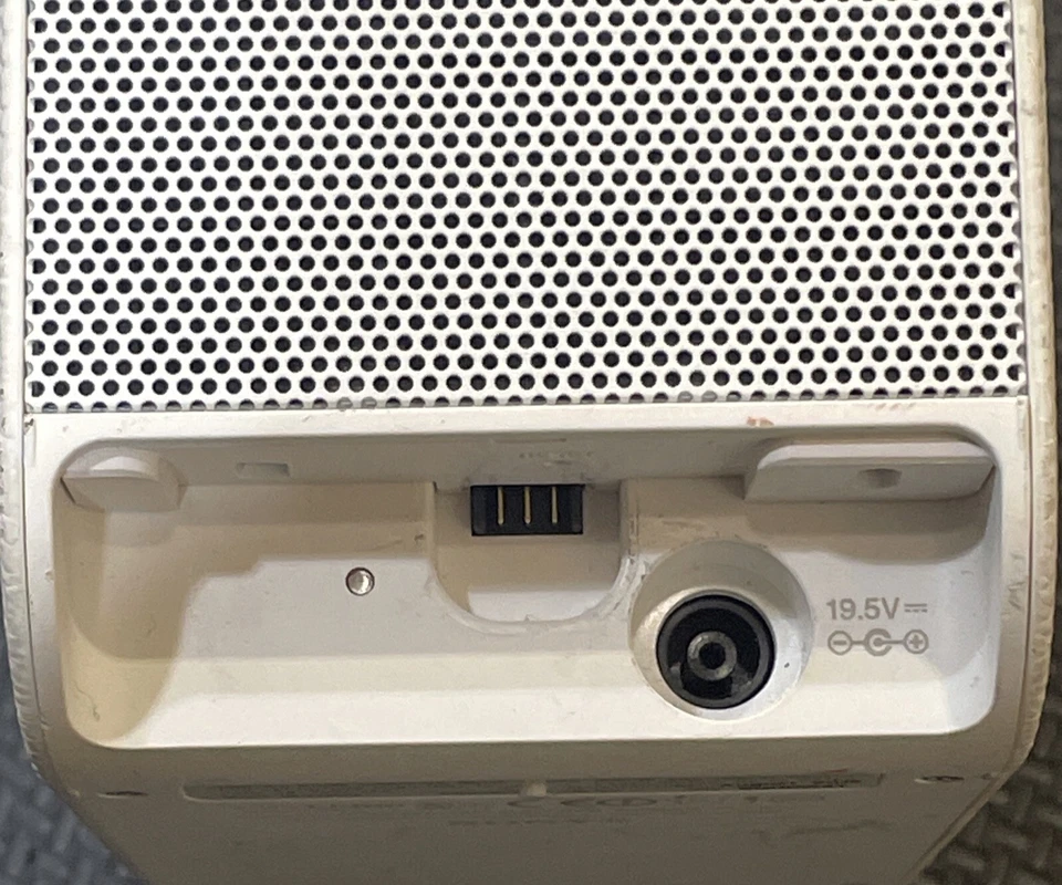 Sony LSPX-P1 Portable Short Throw Projector White *Projector ONLY* - Image 3 of 4