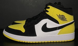 air jordan 1 mid yellow toe black