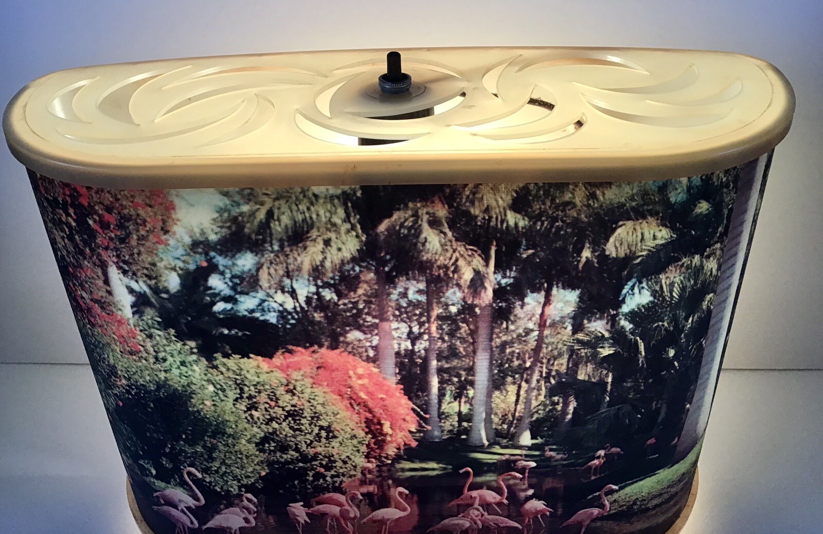 Vintage HELMSCENE Pink FLAMINGO TV Lamp Light RARE Tropical MCM “Not