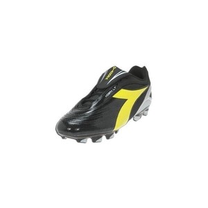 soccer cleats diadora