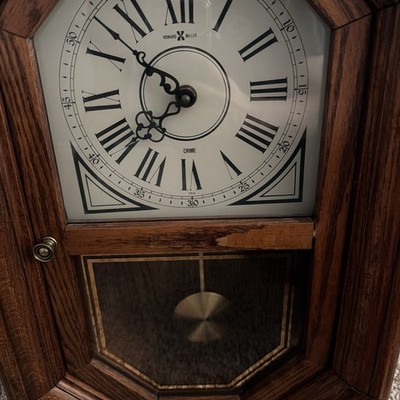 Vintage Howard Miller Wall Clock 612-475 Oak Westminster Chime And