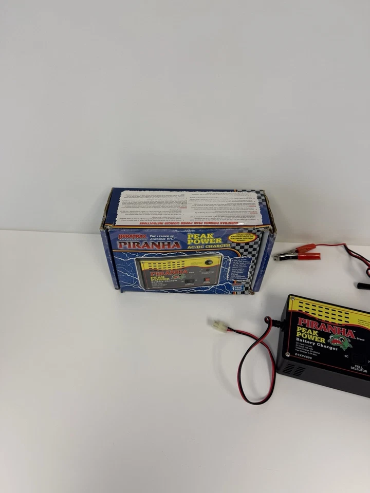 Duratrax Piranha  Digital Peak Battery Charger -NiCd/NiMH Charging Programmable - Image 4 of 4