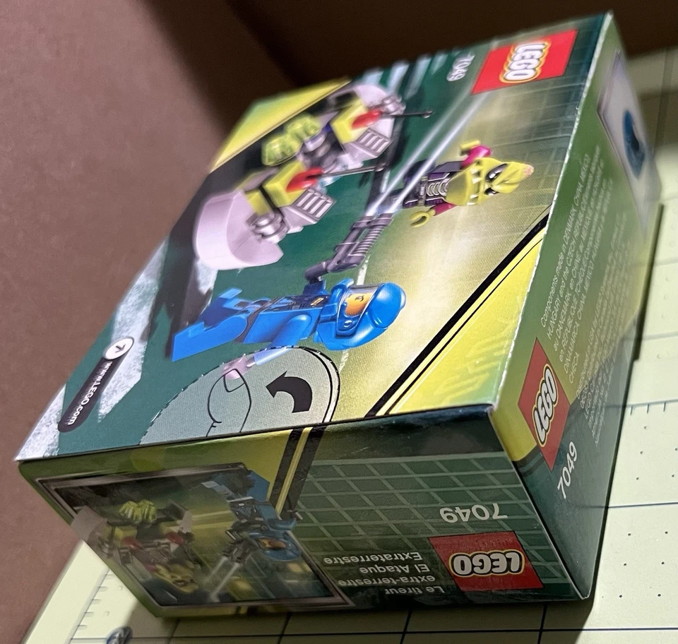 LEGO Alien Conquest: Alien Striker (7049) - NISB - Image 3 of 3