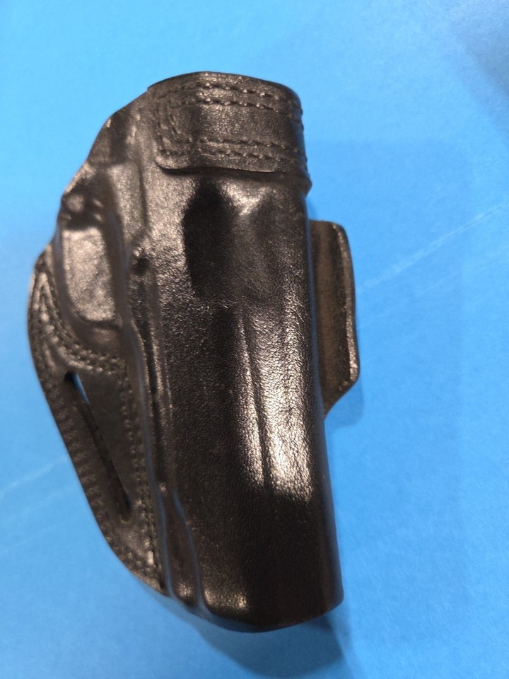Bianchi #4 Black Leather Belt OWB holster. Right hand Commander 4 1/4 ...