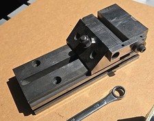 L. S. STARRETT 581 Precision Toolmakers Vise 3" Wide 4" Opening Good Used Cond.