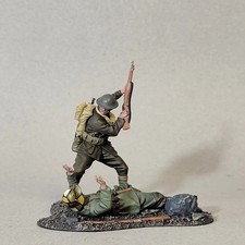 BRITAINS WORLD WAR 1 13074 U.S. MARINE FIGHTING WITH GERMAN BELLEAU WOOD 1918