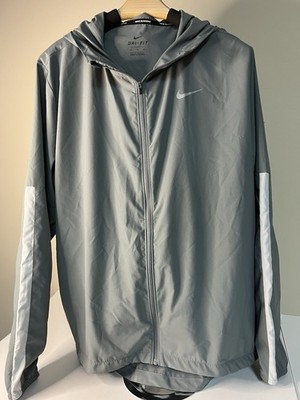 Nike Men s Dri-Fit Hooded Light Versatile Running Jacket Size XL