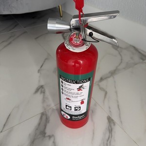 Badger 5 HB-2 Clean Agent 5 Lb. Halotron Fire Extinguisher with Wall Hook