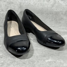 Collection By Clarks Black Slip On Heeled Pumps Cap Toe Women's Size 7.5