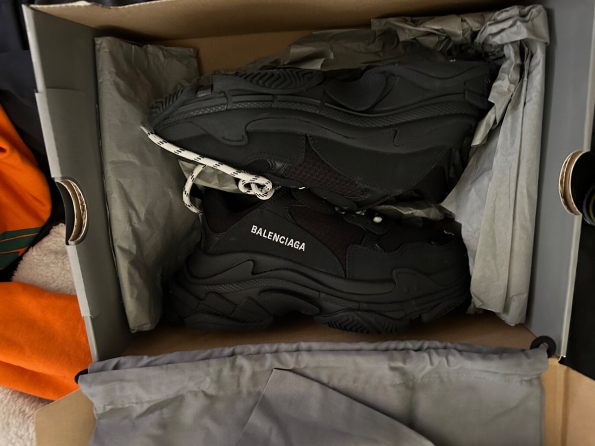 セール!!BALENCIAGA★544351 Size 7 - Balenciaga Triple S BLACK Sole - BLACK 544351-W2FR1