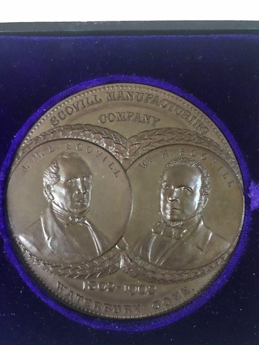 1802- 1902 Scovill Manufacturing Co Waterbury CT 3" Bronze Medal & Case - Picture 2 of 10