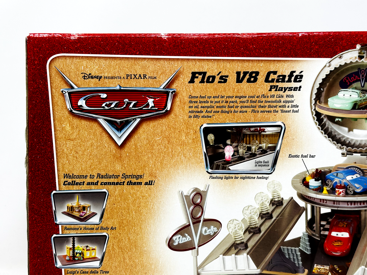 FLO'S V8 CAFE PLAYSET Original Desert 2006 Disney Pixar Cars