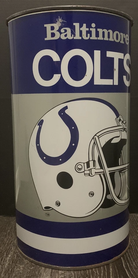 Capacete de futebol vintage Baltimore Colts lata de lixo de metal década de 1970 19” - Imagem 3 de 4
