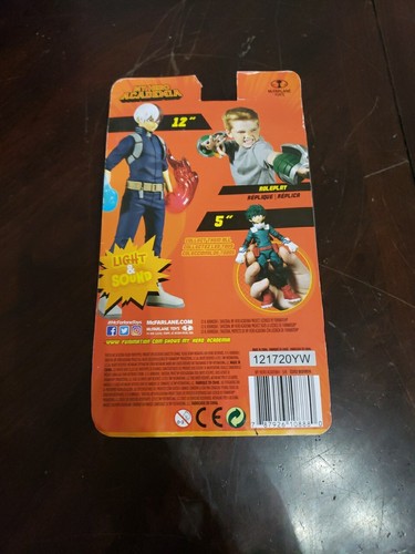 Factory Error My Hero Academia Figure McFarlane Toys Bakugo DEKU RARE creased - Picture 10 of 22