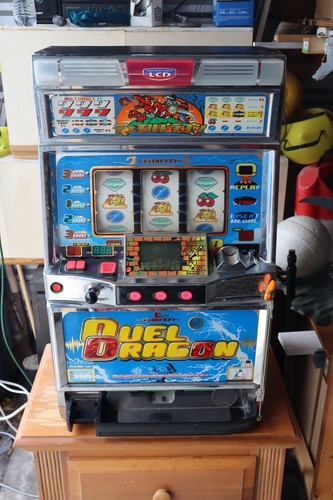 Duel Dragon Aruze Pachislo Slot Machine +300 Tokens w/ Video Screen Jackpot Dual