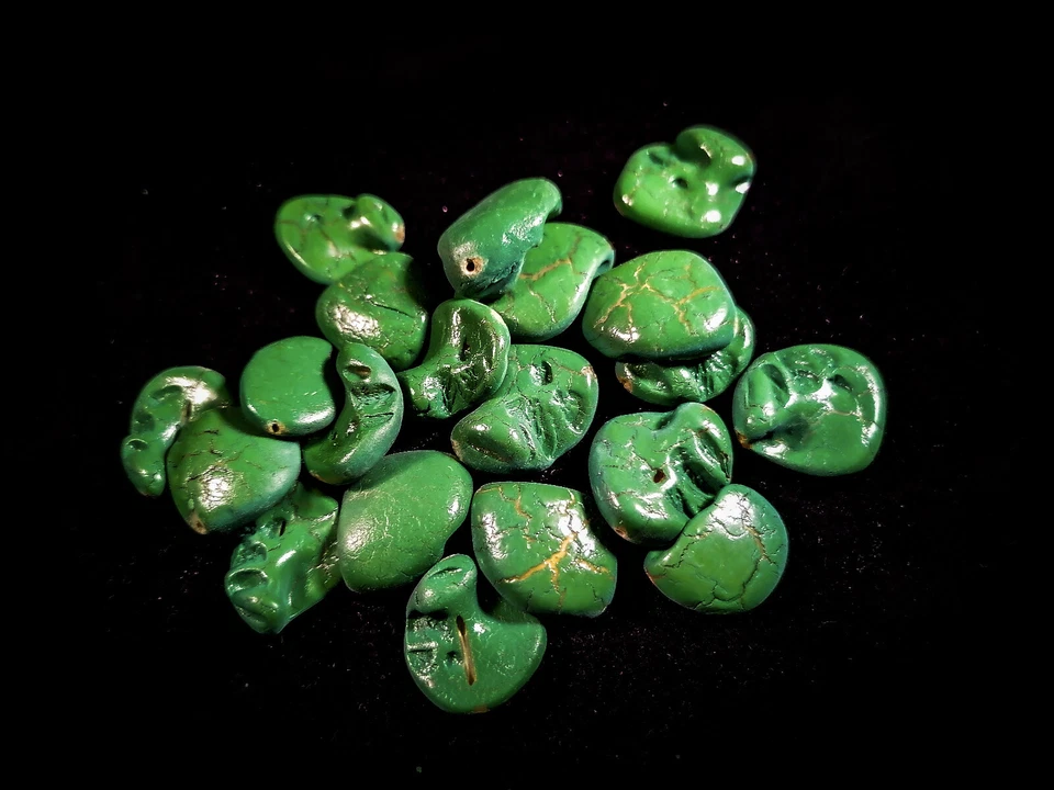 PERLANDO: 22 SPEKTAKULÄRER PERLMUTTSPLITTER NUGGETS - SPINAT GRÜN 20 MM (130/8) - Bild 3 von 4