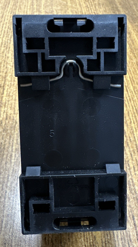 SIEMENS 3RV1021-1JA10 CIRCUIT BREAKER MOTOR PROTECTOR 7-10A **NEW IN BOX** - 第 7/7 張圖片