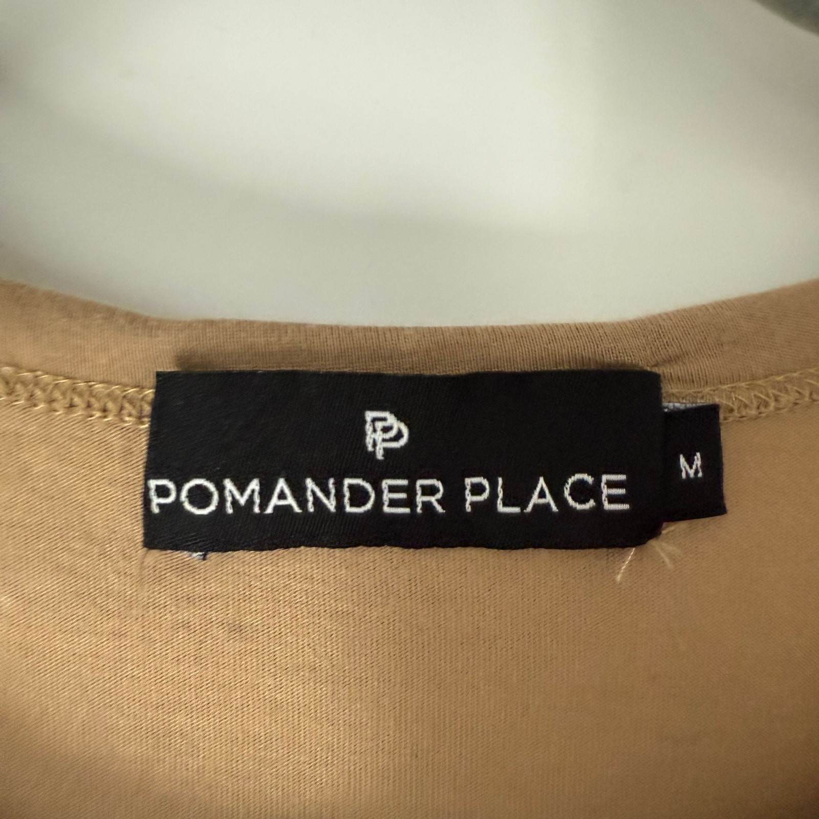 Pomander Place Tuckernuck Vesty Long Sleeve Crewneck Top Women's Sz M Tan Cotton