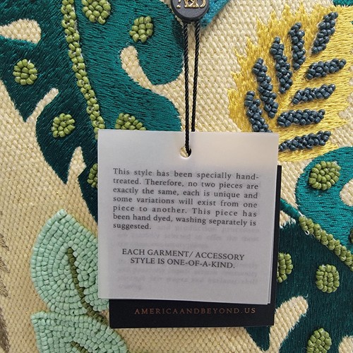 NWT America And Beyond Forestry Jungle Safari Embellished Hand Beaded Tote Bag - Picture 3 of 13