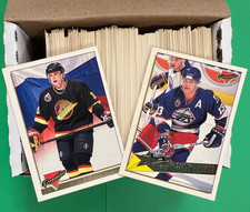 LOT OF (275) 1993-94 TOPPS PREMIER HOCKEY GOLD PARALLEL CARDS