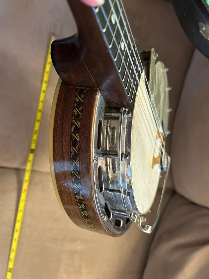 Ludwig Wendell Hall Banjo Uke (Estilo 2) - Hermoso arce y caoba Foto 4 de 4