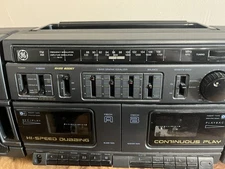 GE Boombox Vintage AM/FM Stereo Dual Cassette Player Recorder EQ 3-5677A Dubbing