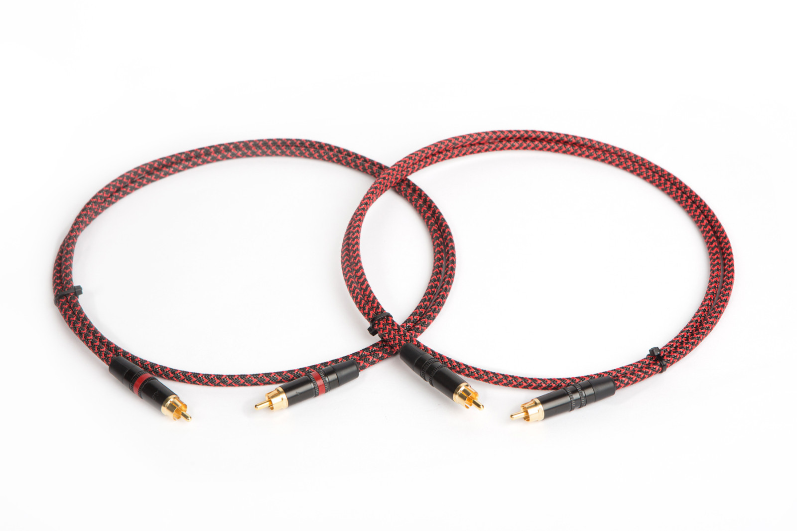 W/ Braided Sleeve Rca Cable.
