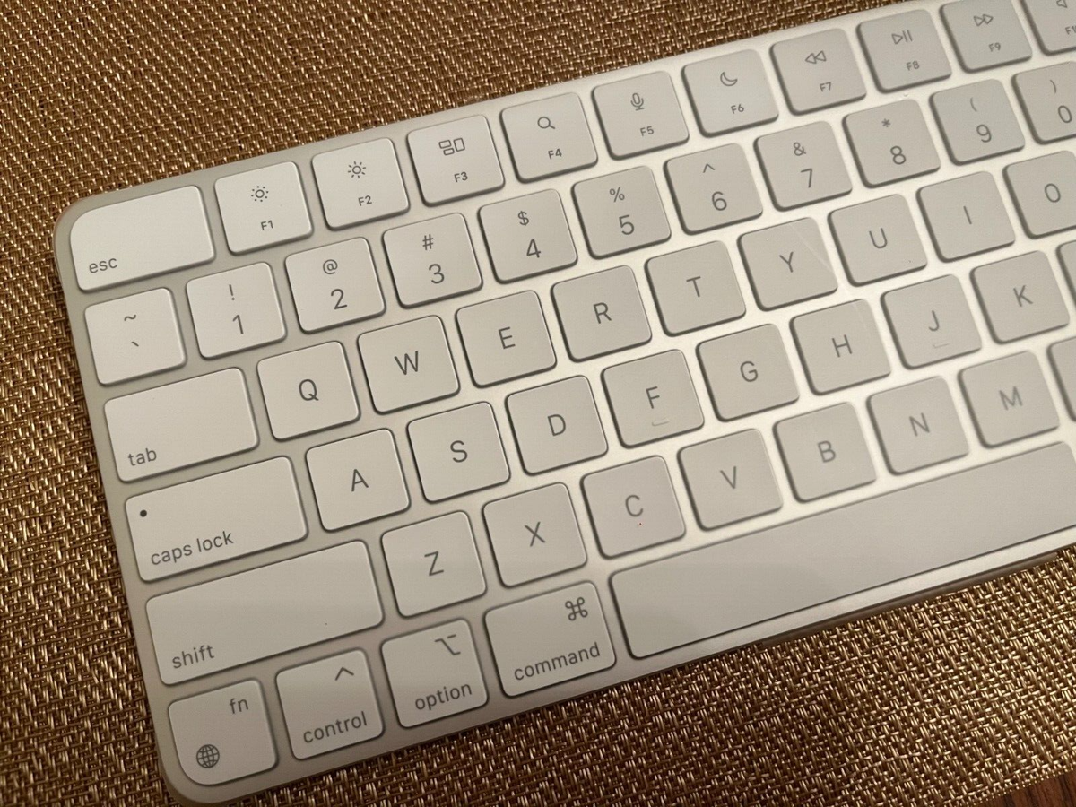 Apple Magic Keyboard - US English - Silver MK2A3LL/A for sale