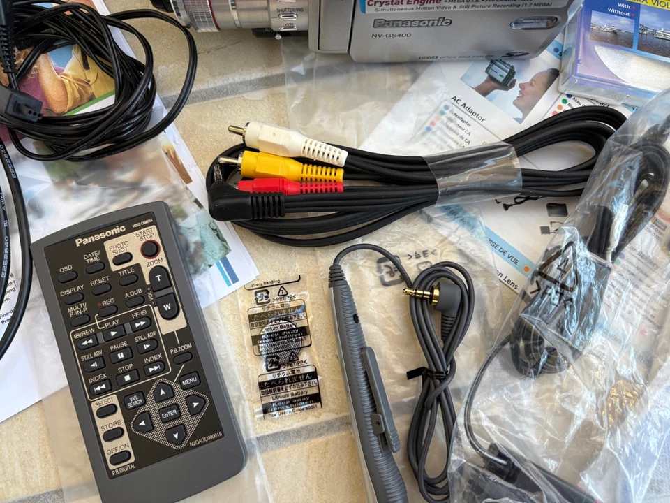 Panasonic NV-GS400 Boxed with Charge, leads and carry case - Image 3 of 4