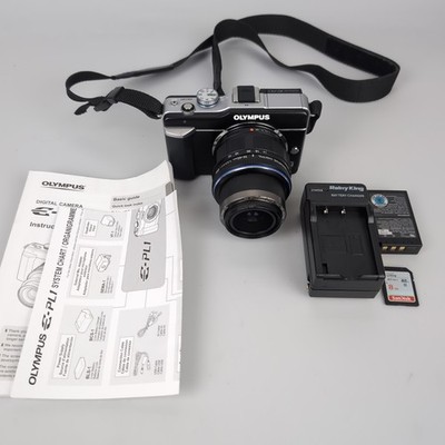 Olympus PEN E-PL1 Camera Bundle M.Zuiko 14-42mm Lens w/ Battery