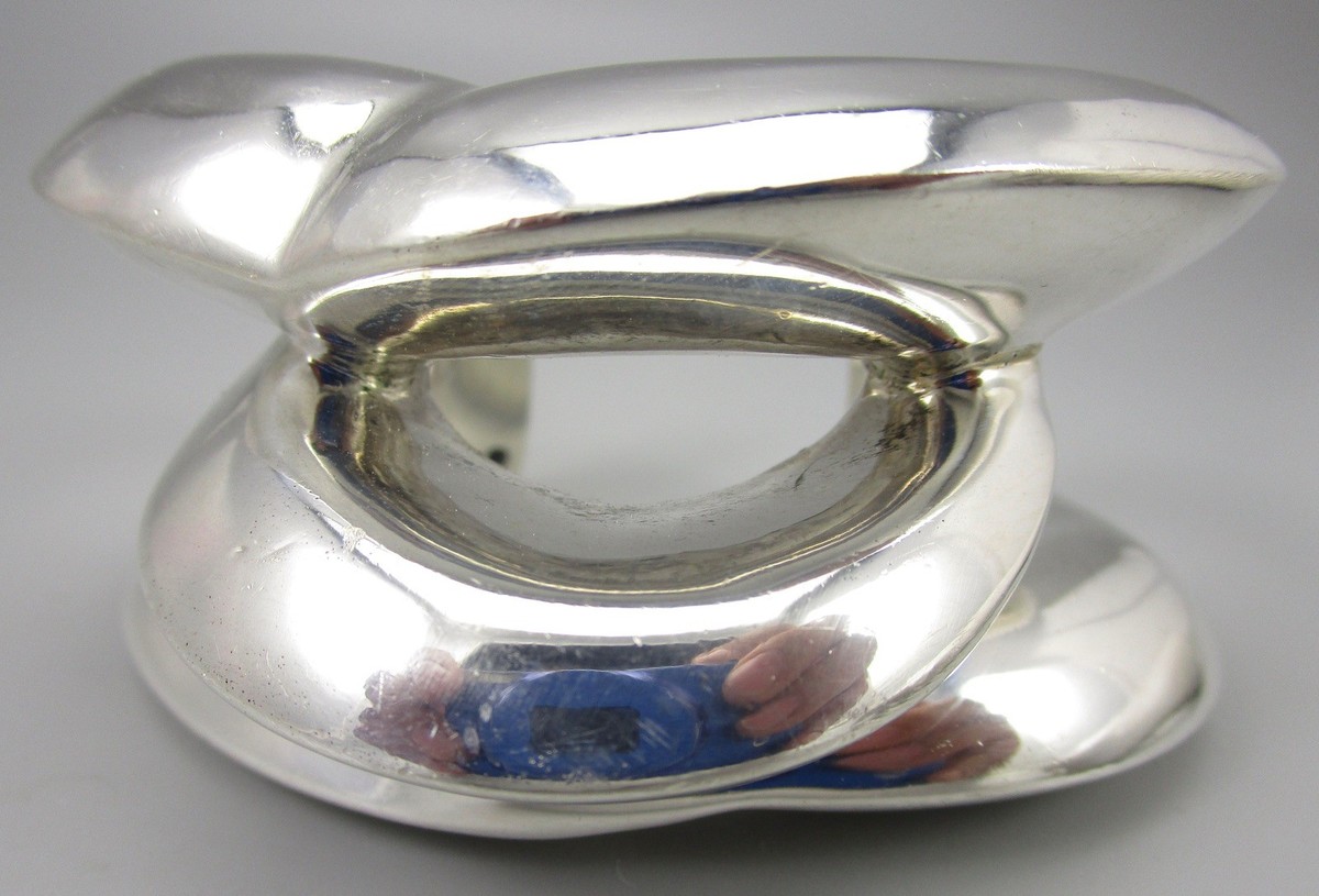 MONUMENTAL PATRICIA VON MUSULIN STERLING SILVER CUFF BRACELET 230G