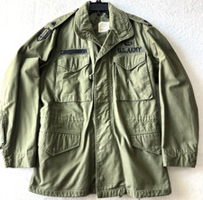 1968 Vietnam Era US Military OG-107 M65 Field Coat Jacket Small Regular Badges