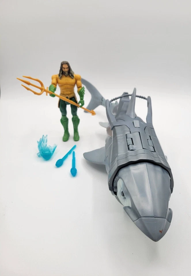 Figura y tiburón guerrero DC Aquaman 2018 de 6 pulgadas juego completo Mattel Foto 3 de 4
